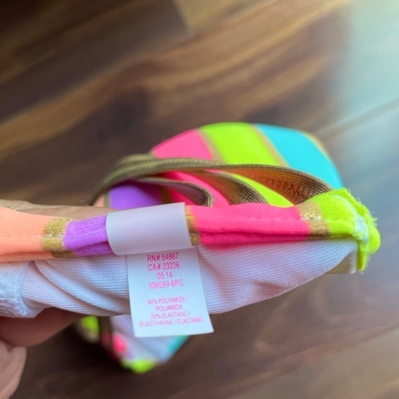 🌿SALE🌿VICTORIA'S SECRET Multicolored Swimwear top  32B and Matching Bottom XS - Picture 5 of 6